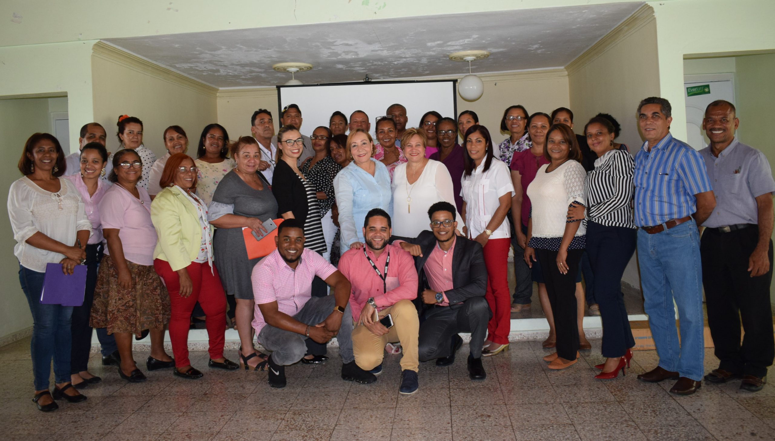 SNS Capacita colaboradores de los hospitales del Servicio Regional de Salud Enriquillo