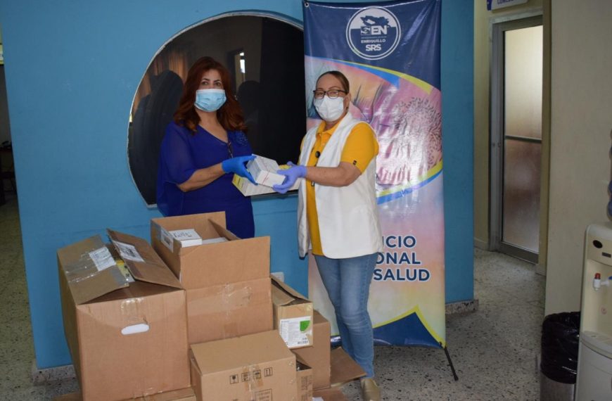 Dirección Regional de Salud Enriquillo continúa la entrega de Insumos a Centros sanitarios de la región