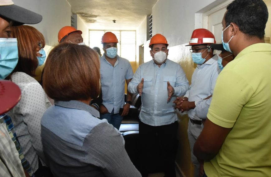 Director SNS supervisa hospitales regi&oacute;n Sur durante el fin de semana