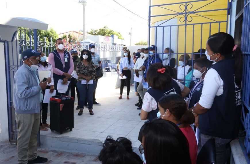 Personal del Servicio Regional de Salud Enriquillo se moviliz&oacute; durante el simulacro de un terremoto de 7.7 en la escala de Ritcher