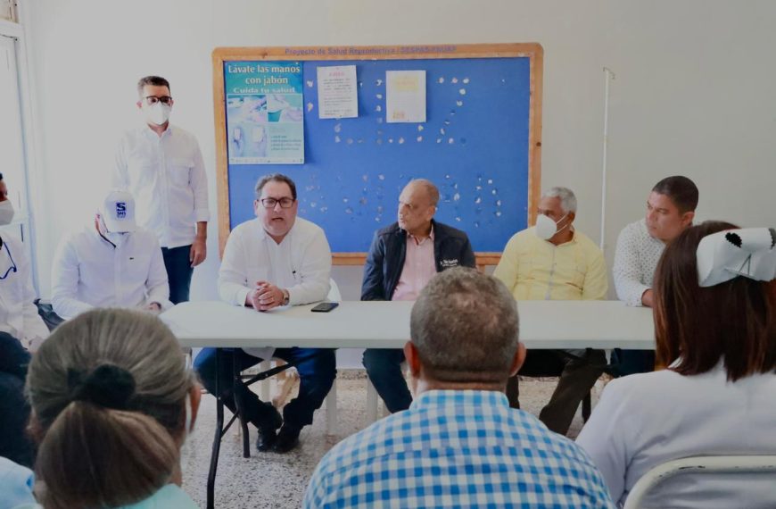 Director SNS supervisa servicios de salud en Barahona