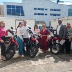 SNS entrega seis motocicletas y equipos tecnológicos a los SRS para fortalecer Programas de Tuberculosis y VIH/SIDA