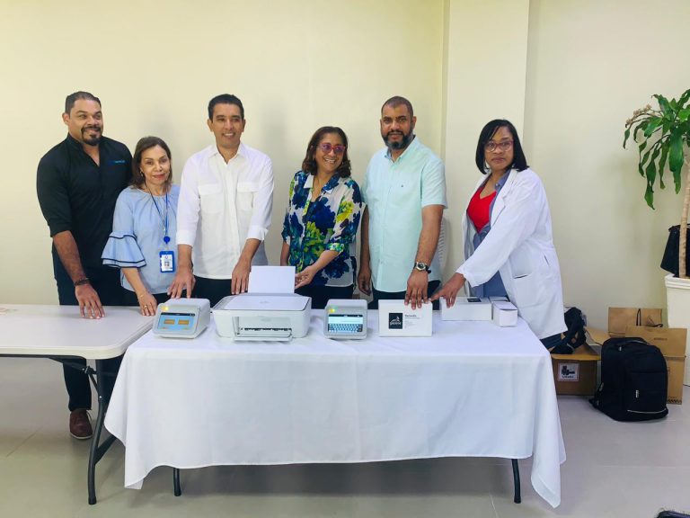 Hospital San Bartolomé recibe equipo de Electroforesis