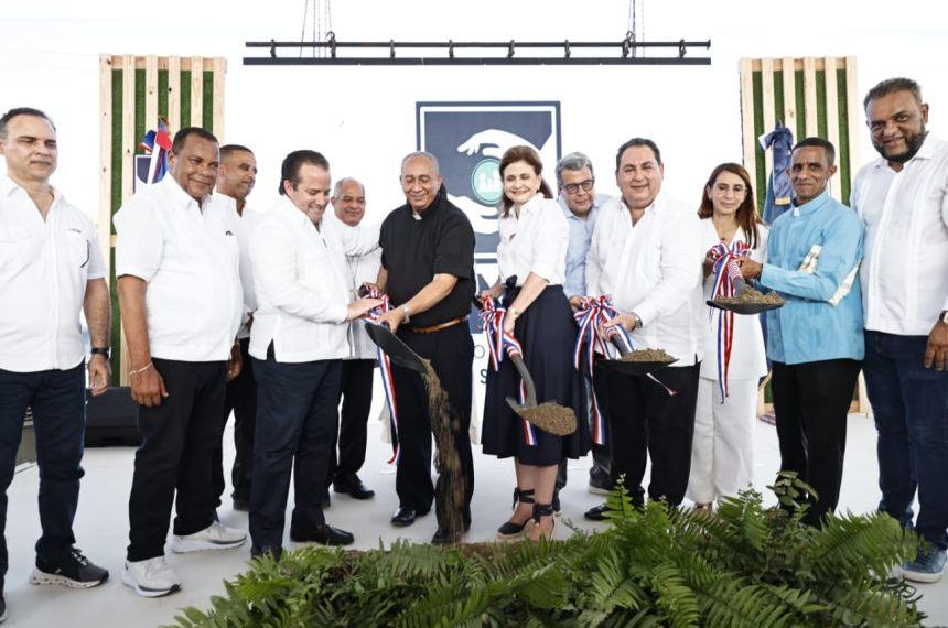 Vicepresidenta da primer palazo para construcción de Hospital General Traumatológico en Sosúa