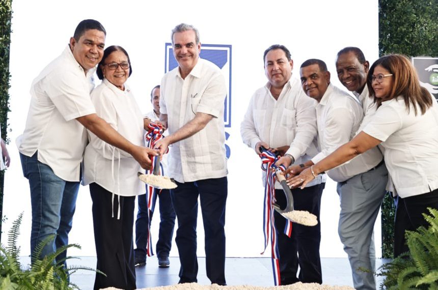Presidente Abinader deja iniciado trabajos de remodelaci&oacute;n del Hospital Jaime S&aacute;nchez, de Barahona
