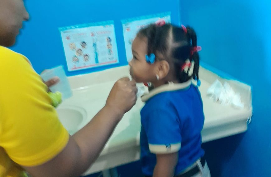 &laquo;Celebraci&oacute;n del D&iacute;a Nacional del Cepillado Supervisado en Escuelas: Compromiso con la Salud Bucal de la Ni&ntilde;ez Dominicana&raquo;