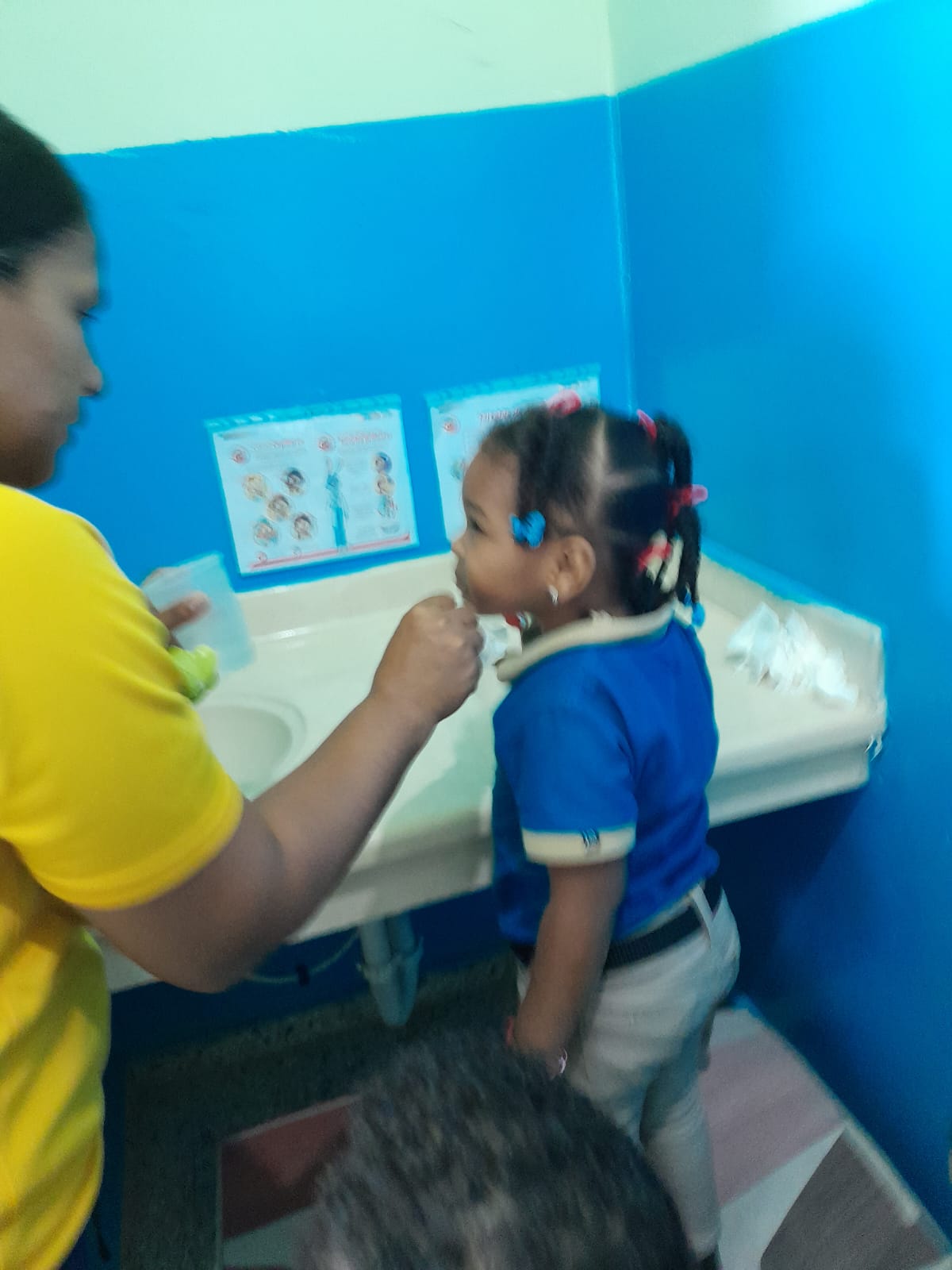 “Celebración del Día Nacional del Cepillado Supervisado en Escuelas: Compromiso con la Salud Bucal de la Niñez Dominicana”