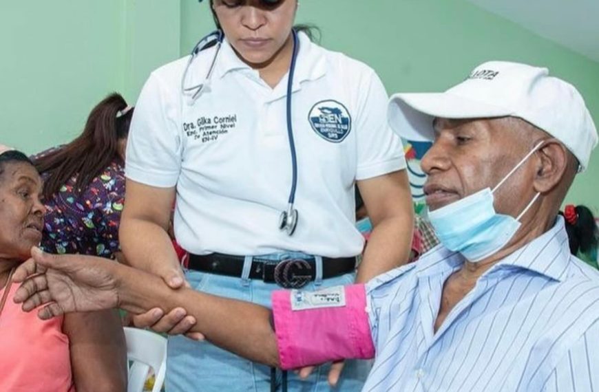 SRSEN: Brinda Asistencia a m&aacute;s de 1,850 Personas con Consultas Generales y Entrega Gratuita de Medicamentos, en Cumplimiento del Plan de Pol&iacute;tica Social y Coordinaci&oacute;n Estrat&eacute;gica con la Red de Protecci&oacute;n Social&raquo;