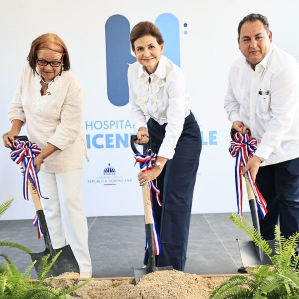 Vicepresidenta deja iniciado remozamiento general y ampliaci&oacute;n Emergencia hospital de Vicente Noble